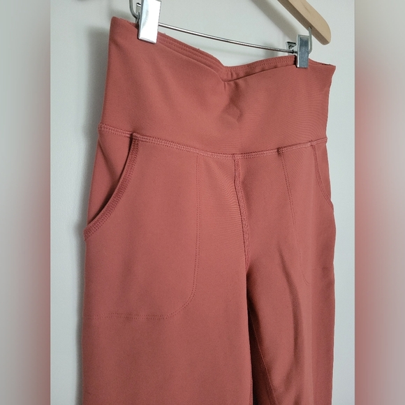 NWOT Old Navy Girls High Rise Jogger Size SMALL (6-7) - Picture 4 of 6